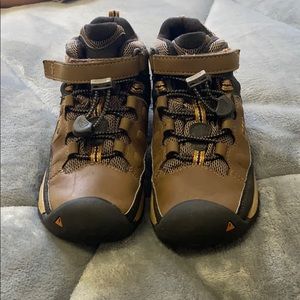 Boys Keen hiking Boots